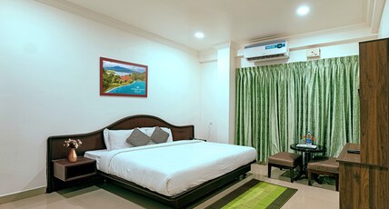 Contour Indraprastham Convention Centre and Rooms Room Type - Deluxe AC Room
