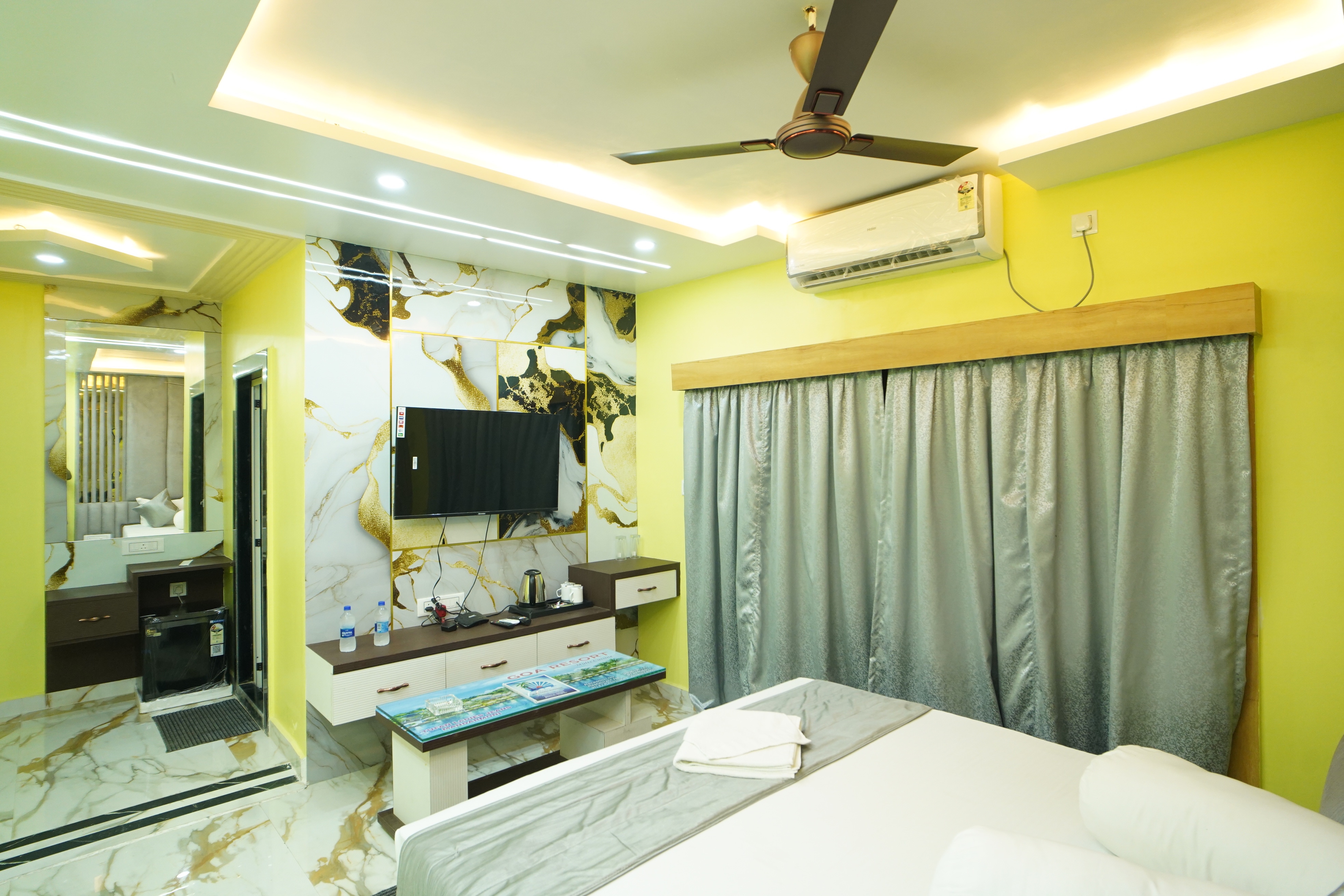 GOA RESORT - Tap to explore photos