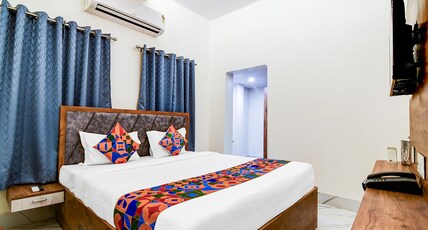 FabHotel Adhiraj Inn Room Type - Deluxe Room