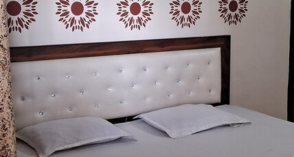 Shri Ram Priya Kunj Atithi Niketan Room Type - Bedroom 1