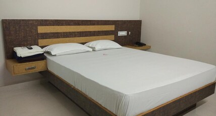 Hotel Alakan Residency Room Type - Non A/C Double Bed Room