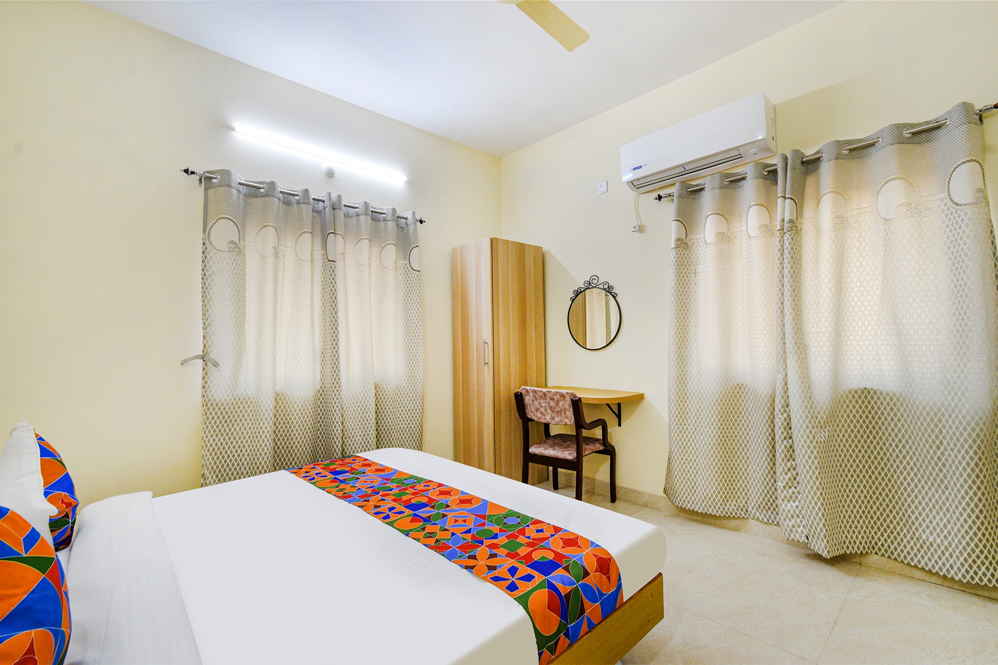 FabHotel RK Suites - Nr. U.S. Consulate, Financial District - Tap to explore photos