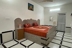 HOTEL KRISHNA VILLAS