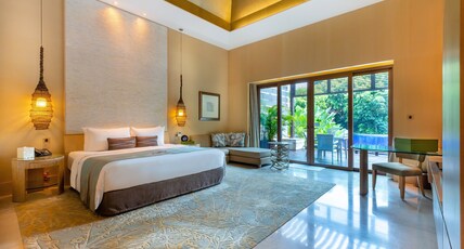 Resorts World Sentosa - Equarius Villas Room Type - Bedroom 1 - 1 King Bed