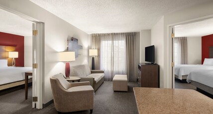 Staybridge Suites INDIANAPOLIS-AIRPORT Room Type - 2 Bedroom Suite 1 Queen 2 Double Staybridge Suites INDIANAPOLIS-AIRPORT Room Type - 2 Bedroom Suite 1 Queen 2 Double