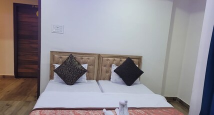 Pavilion City Inn Room Type - Deluxe Room