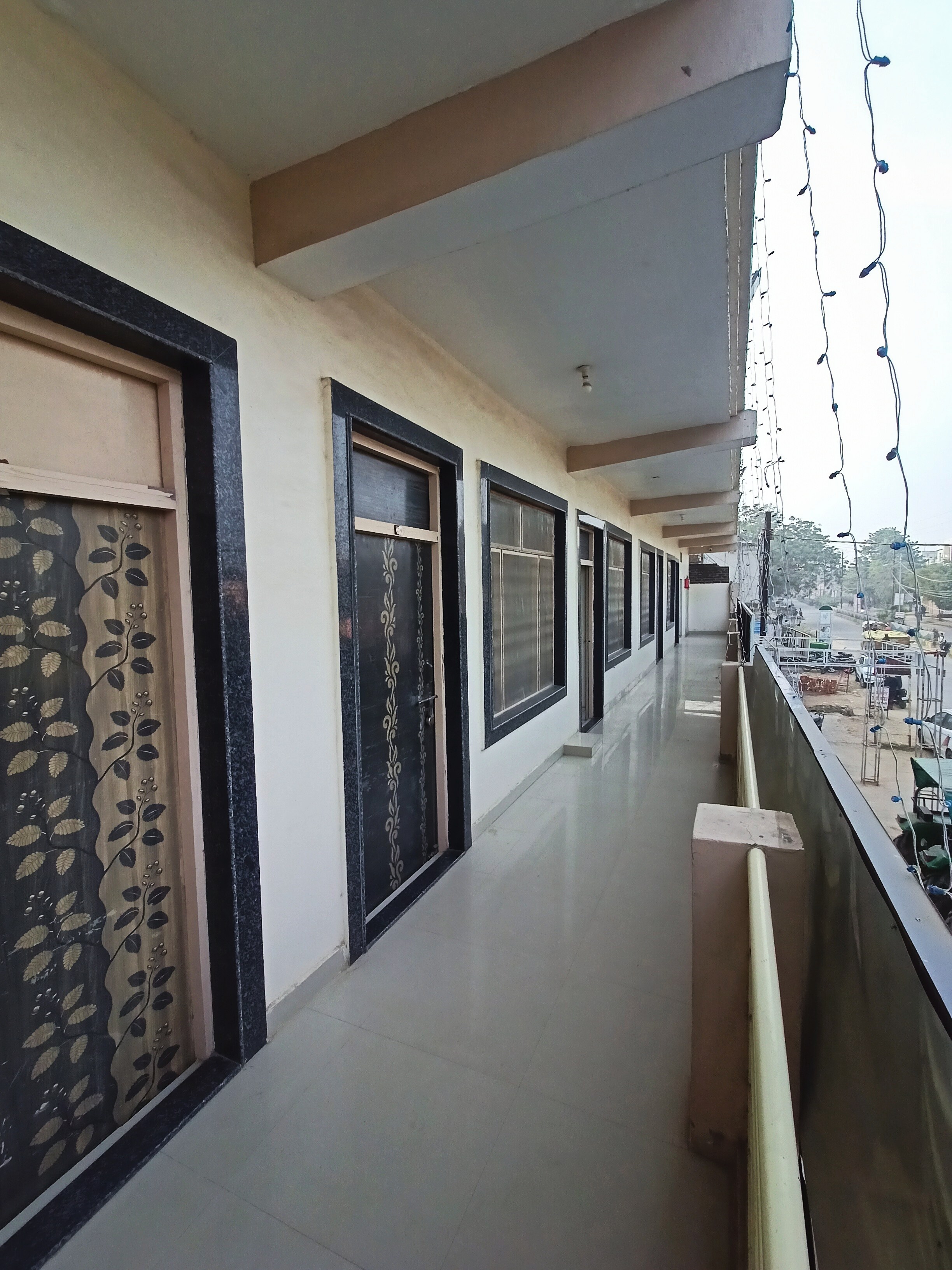 BRAJ RANI HOTEL AND GARDEN - Tap to explore photos