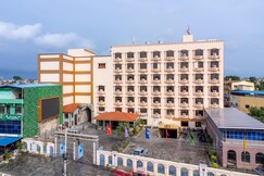 Diamond Palace Lords Plaza