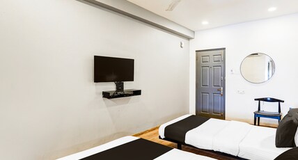 Collection O OMR Perungudi Thiruvanmiyur Beach Room Type - Classic