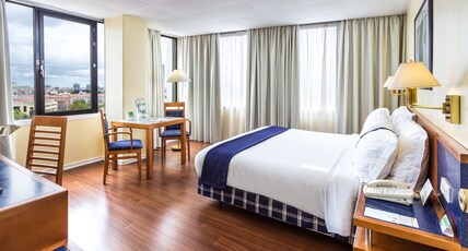 Holiday Inn Lisbon Room Type - Standard Room