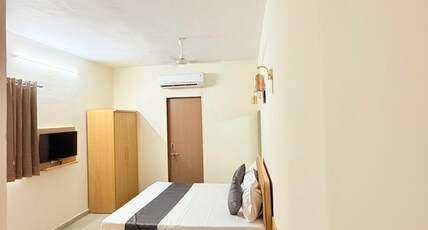 HOTEL KRISHNA GARDEN Room Type - Super Deluxe Room