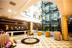 West Shine Hotel