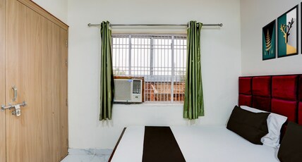 Hotel O Mathura Central Railway Junction Formerly Bhagwati Palace Room Type - Deluxe