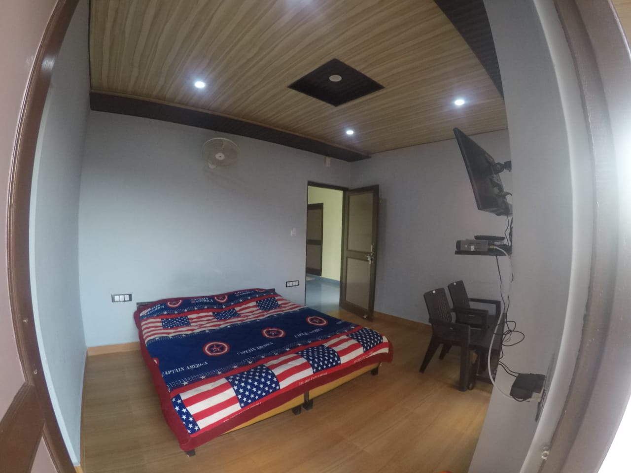Darshnik Homestay - Tap to explore photos