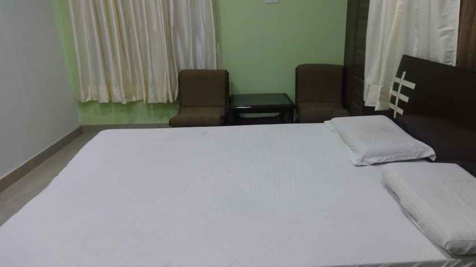 Hotel Rudraksh - Tap to explore photos