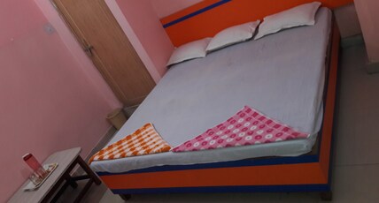 HOTEL UTSAV & MARRIAGE HALL Room Type - DELUXE TRIPPLE BED ROOM NON AC
