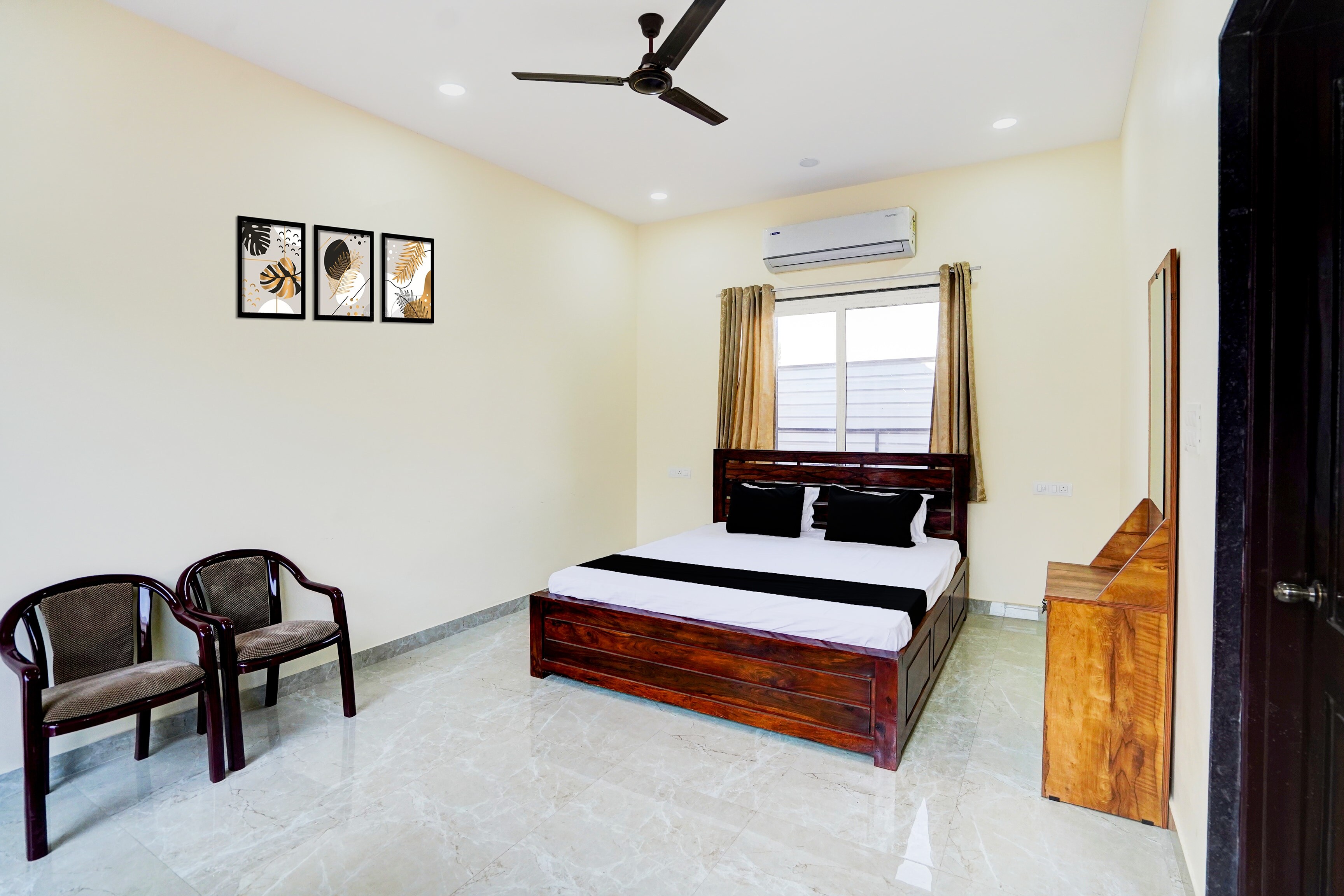 Hotel O Godavari Lawn - Tap to explore photos