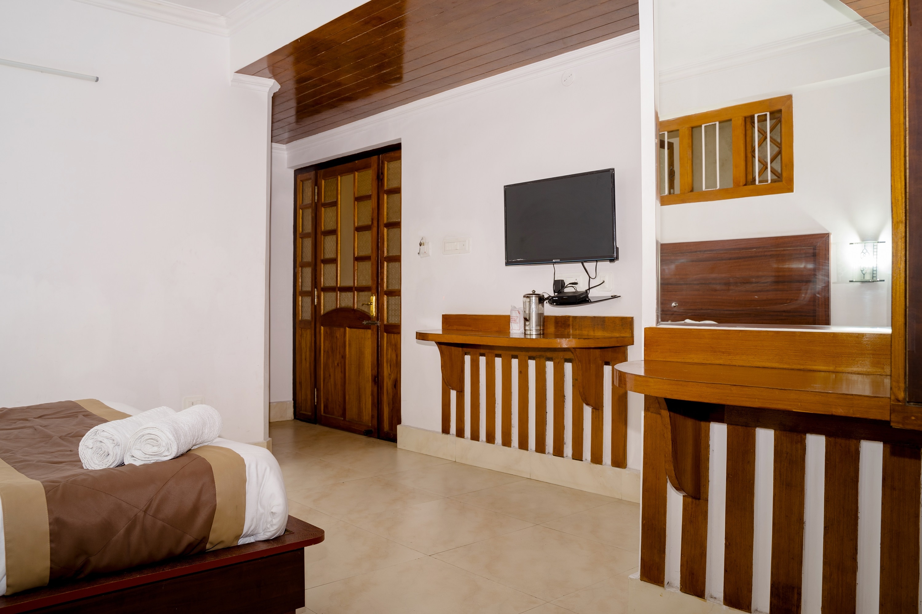 Gangtok Central Rooms - Tap to explore photos