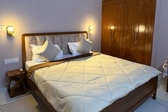 B-16 Stays-Boutique Stay w/Kitchen Central Jodhpur