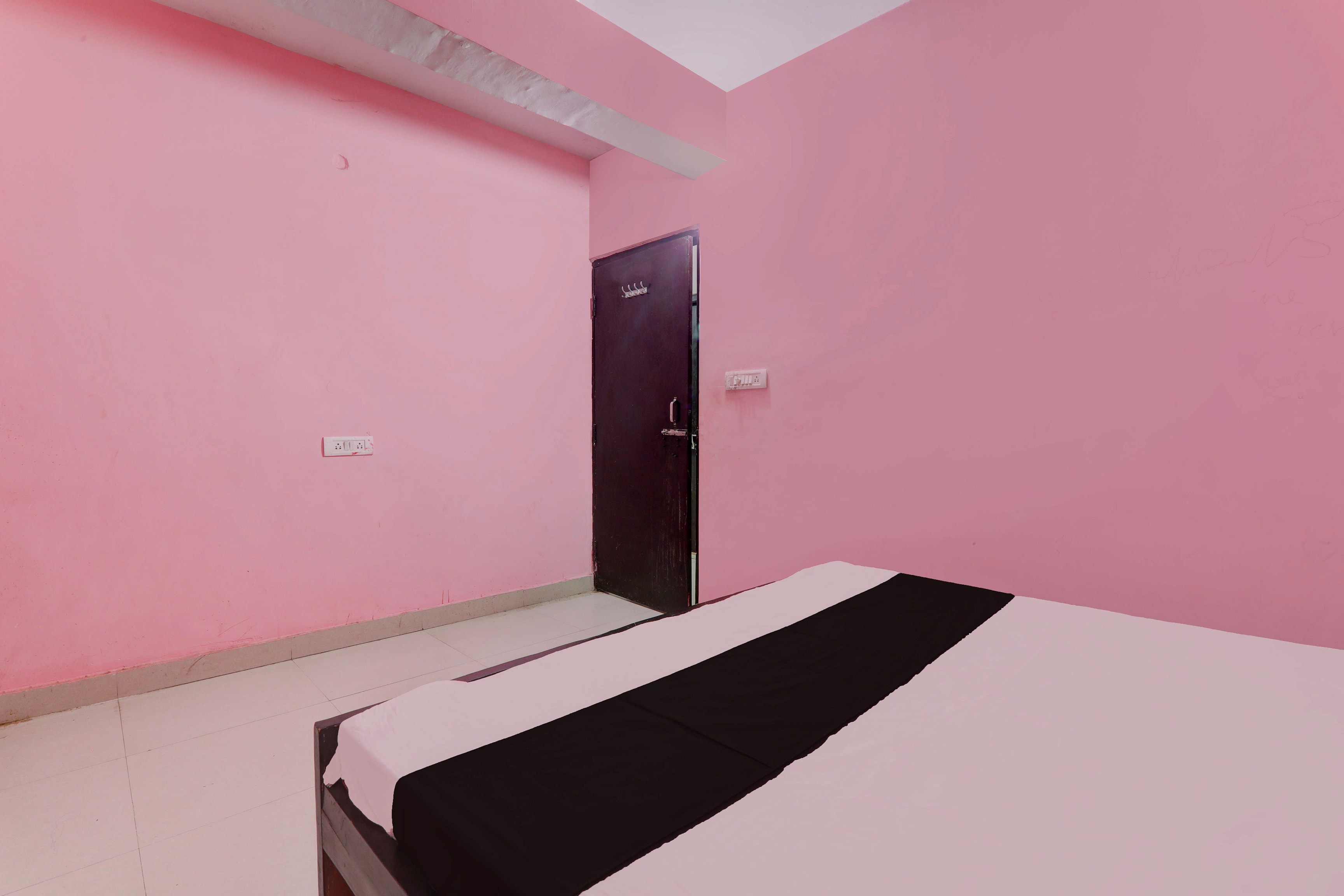 Hotel O by OYO Avadh - Tap to explore photos