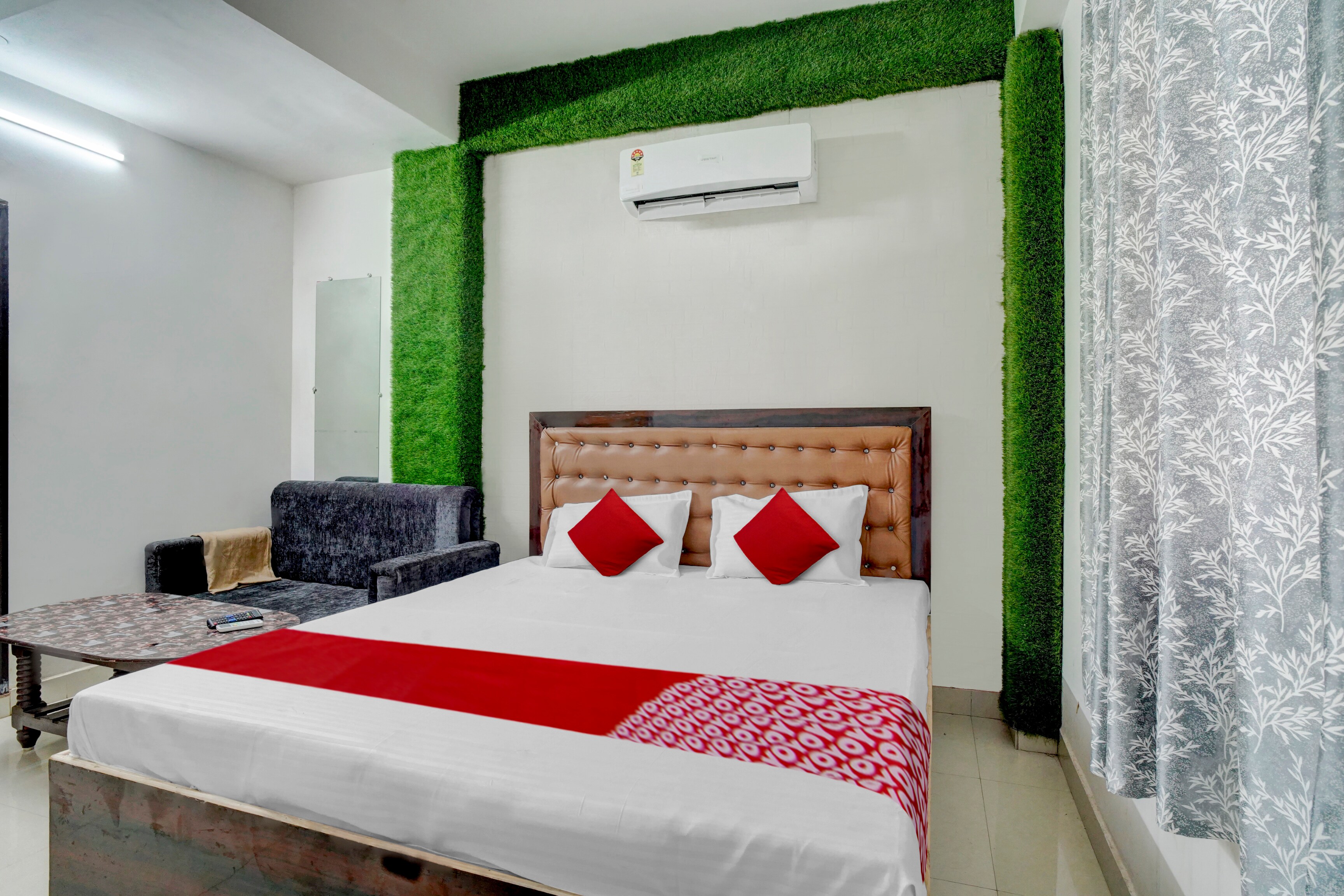 Hotel O Youth Hotel & Banquet Hall - Tap to explore photos
