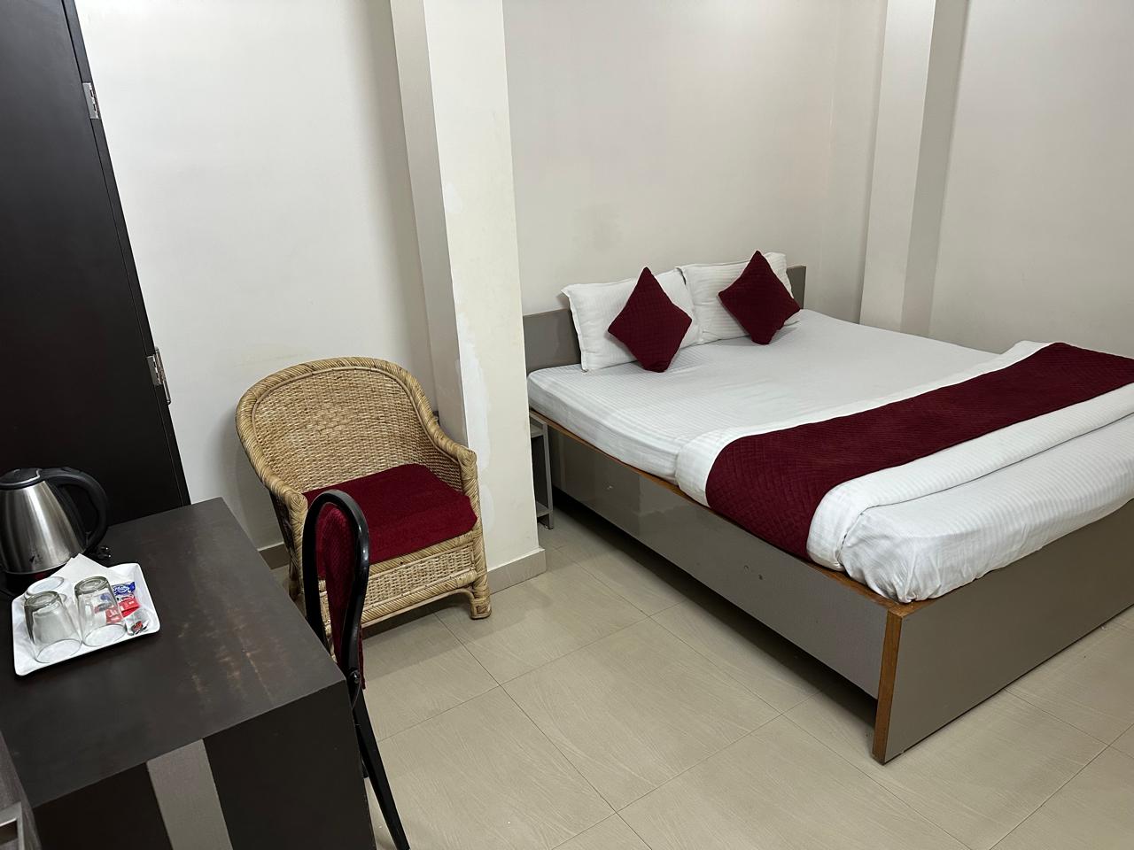 Hotel VIP Regency - Tap to explore photos