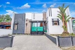 Hotel O Purwokerto Near Alun Alun Purwokerto Formerly Guest House Rania