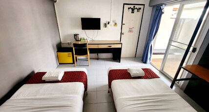Khaosan Art Hotel Room Type - Superior Double or Twin Room with Balcony Khaosan Art Hotel Room Type - Superior Double or Twin Room with Balcony
