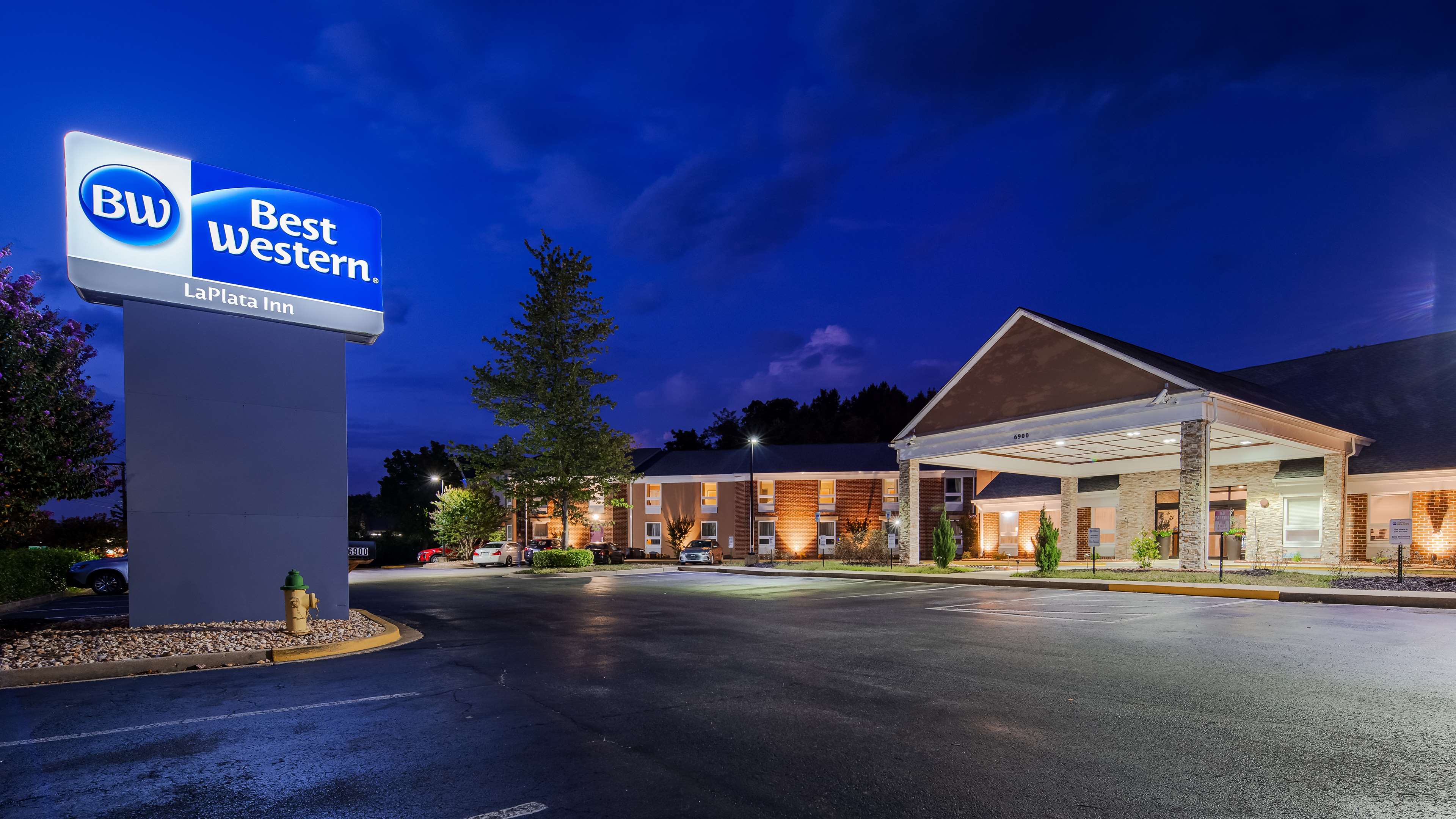 Best Western La Plata Inn - Tap to explore photos