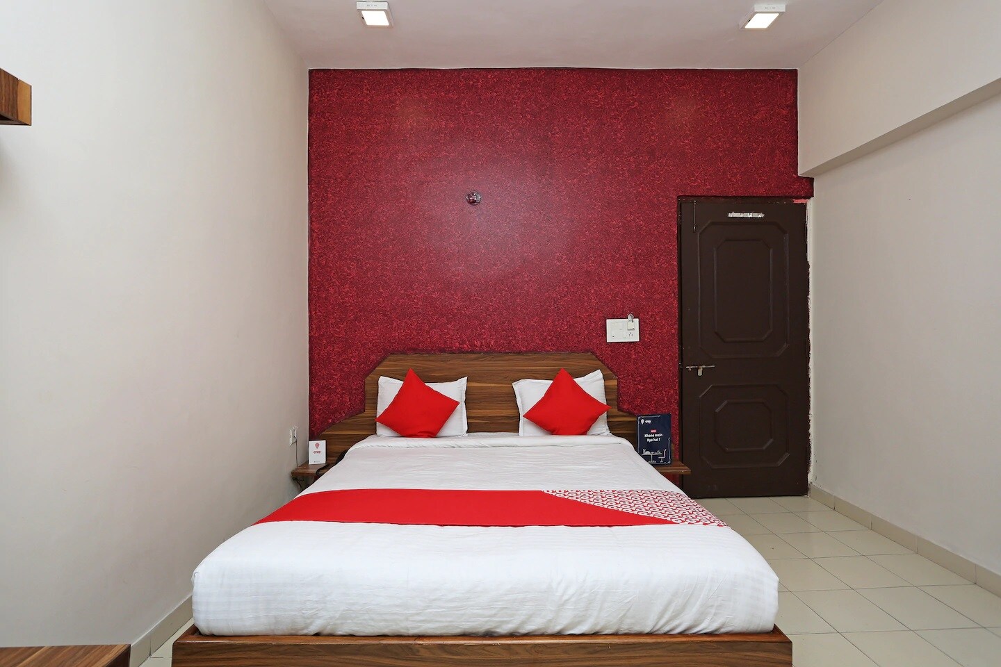 Hotel Muskan - Tap to explore photos