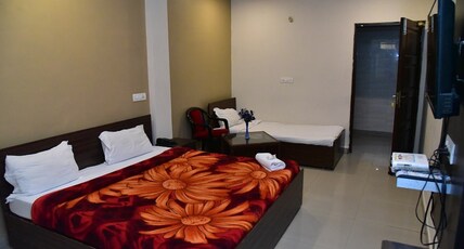 INDER PALACE Room Type - Super Deluxe