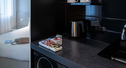 Novotel Suites Luxembourg Room Type - Superior Suite with 1 double bed and 2 single beds Novotel Suites Luxembourg Room Type - Superior Suite with 1 double bed and 2 single beds
