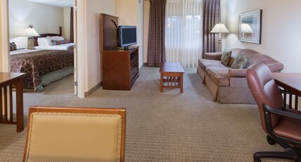 Staybridge Suites Everett-Paine Field Room Type - 2 Queen 1 Bedroom Suite