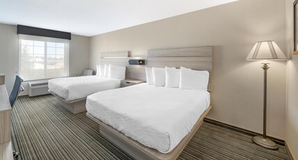 Best Western Plus Twin View Inn & Suites Room Type - 2 Queen Beds, Non-Smoking, Pet Friendly Room, Work Desk With Power And Usb, Microwave And Refrigerat