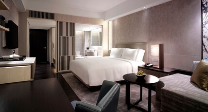 New World Makati Hotel Room Type - Residence Club Deluxe Room King