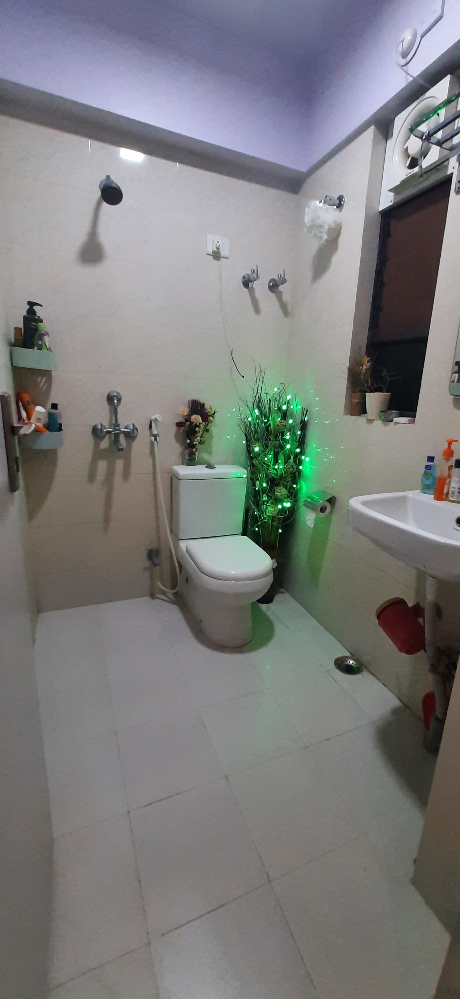 Greenyard||Entire 2BHK Apartment - Tap to explore photos