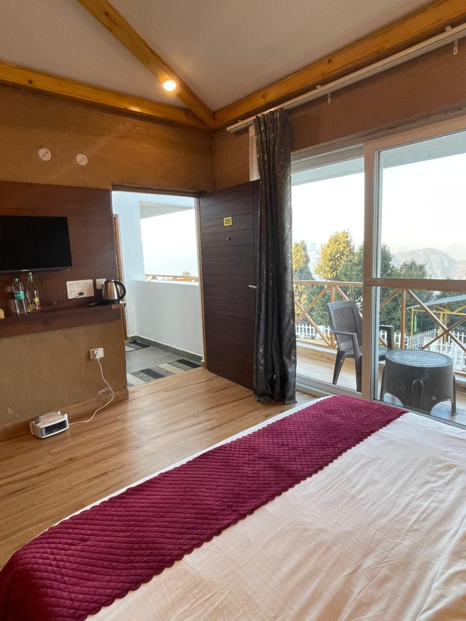 Maatidera Resort - Your Himalayan Abode - Tap to explore photos