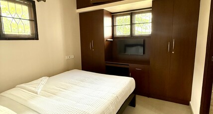 Kolam Dingai Serviced Residence, Kotturpuram Room Type - Standard Queen Room-R6
