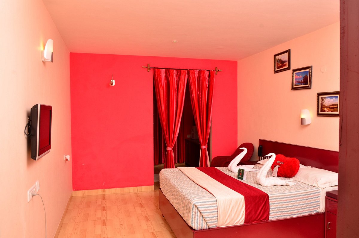 Hotel Apple Valley - Tap to explore photos