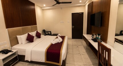 Hotel Dusk and Dawn Room Type - Premium Double Room