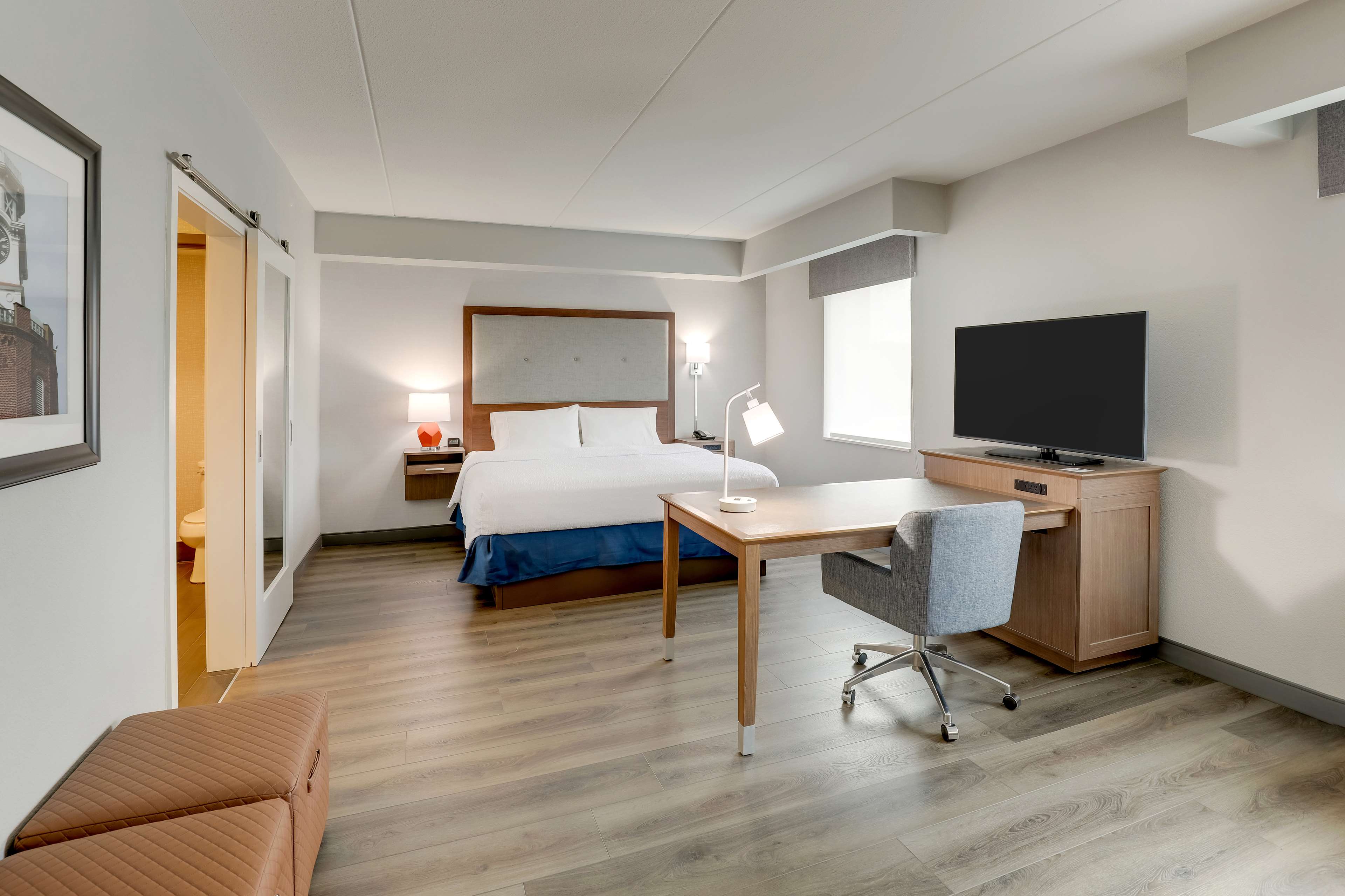 Hampton Inn & Suites by Hilton Rome - Tap to explore photos