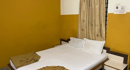 Hotel Green Residency Room Type - Deluxe Double Bed Room