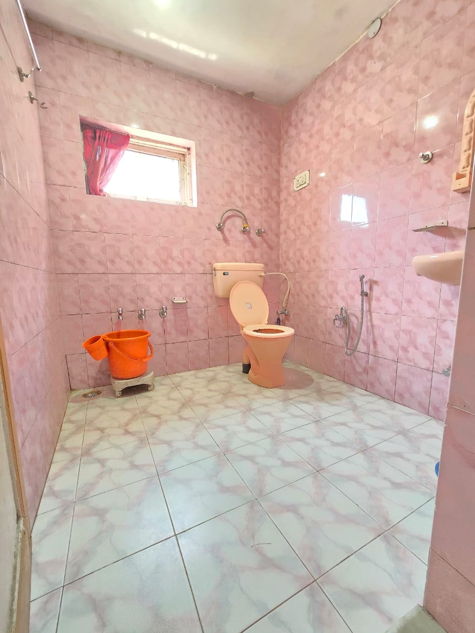 Sona Palace - Tap to explore photos