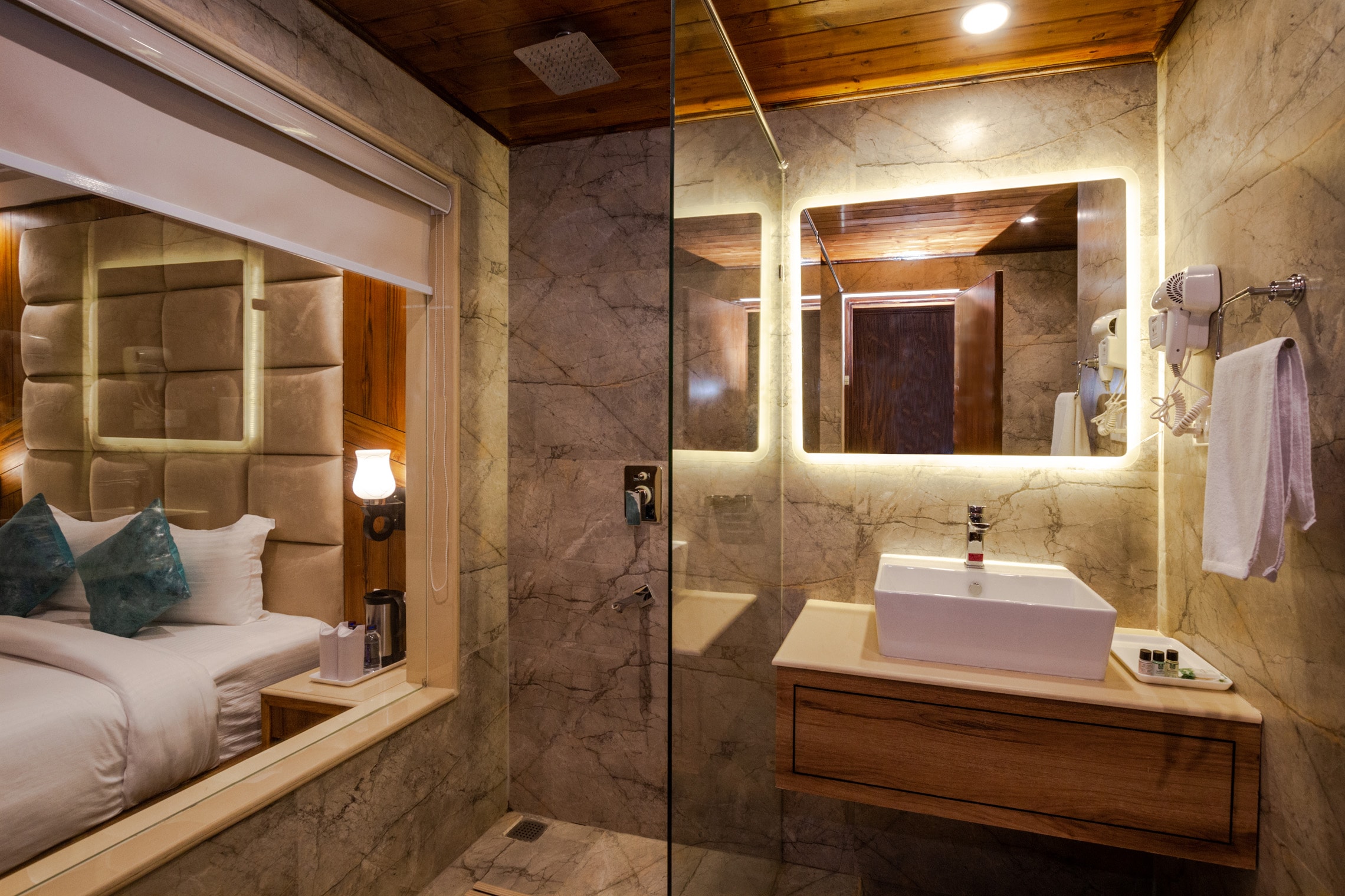 SVH A Centrally Heated/AC Luxury Boutique Hotel - Tap to explore photos