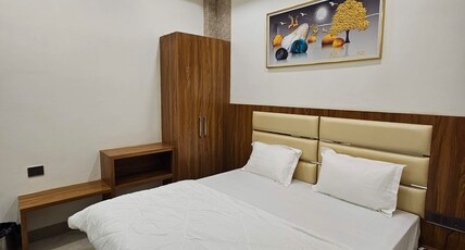 The Mor Mukut INN Room Type - Luxury room
