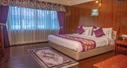 Divine Himalayan Resort - 400 Mts from Mall Road, Darjeeling Room Type - Attic Room