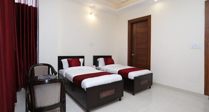 Hotel O Royal Inn Room Type - Classic