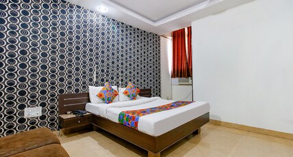 FabHotel Surbhi Room Type - Deluxe Room
