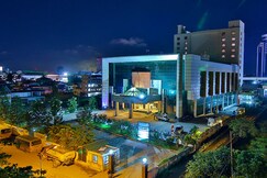 Gokulam Park Hotel And Convention Centre