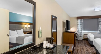 Best Western Paradise Hotel Room Type - 2 Queen Beds, Non-Smoking, Larger Room, Microwave And Refrigerator, Wi-Fi, Full Breakfast Best Western Paradise Hotel Room Type - 2 Queen Beds, Non-Smoking, Larger Room, Microwave And Refrigerator, Wi-Fi, Full Breakfast